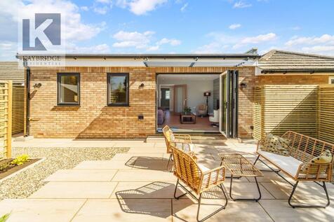 Riverview Road KT19 0JQ