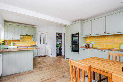 Kitchen/Dining Ro...