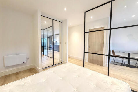 1 Bedroom Flat in SM1 4GN