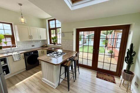 Bramleys Estate Agents - Greenside Road - Mirfield