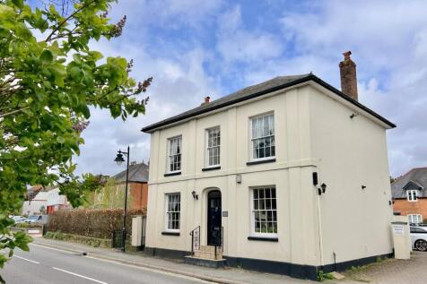 4 bedroom grade II listed house