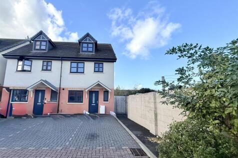 4 Bedroom House in BS14 0FT