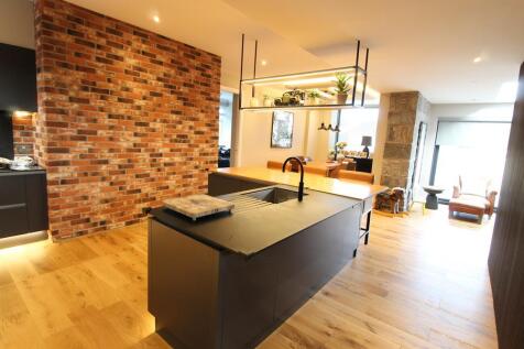 Dining Kitchen photograph 4