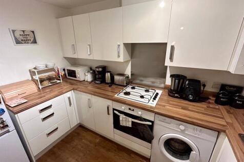 kitchen 2.jpg