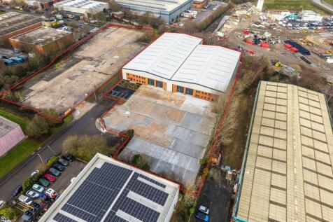 Light Industrial to rent in morley