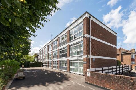 Blake Hall Road, E11