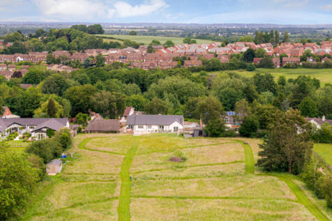 A beautifully renovated detached home with approximately 2.25 acres of adjoining paddock land, occupying an elevated position on the outskirts of Repton - a truly rare combination of village convenien