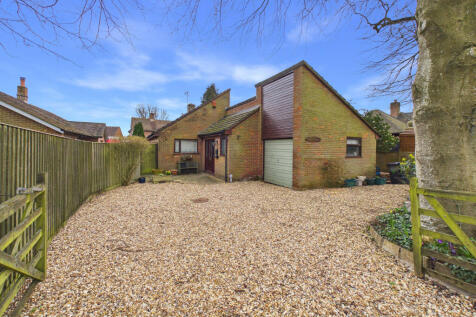 CAM01984G0-PR0563-STILL017