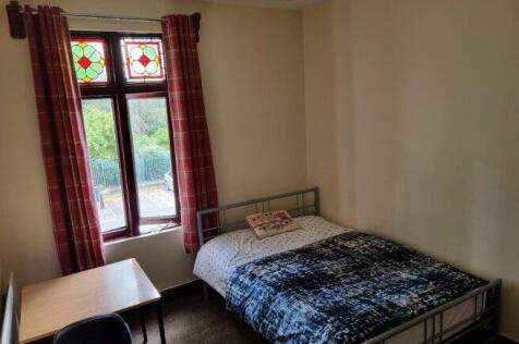 park-road-east-wv1-4pz-929057