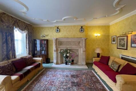 BEDROOM TWO/DRAWING ROOM