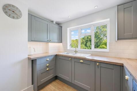 SHAWLEY CRESCENT