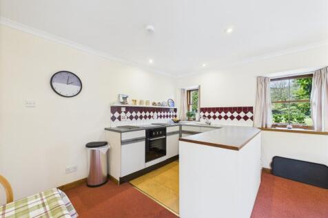 CAM03481G0-PR0098-STILL027