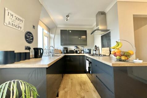 Briseham Road - 3.jpg