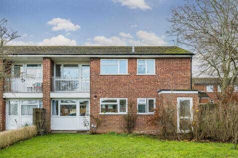 4 Baden Powell Cresent, Towcester (24).jpg