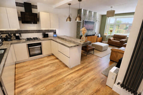Breakfast / Kitchen Area