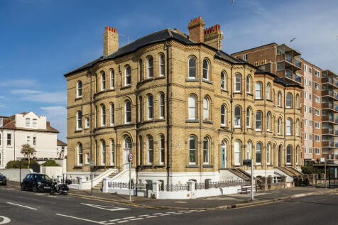 1, 171 Kingsway-6