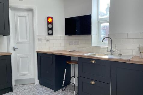 Living / Kitchen