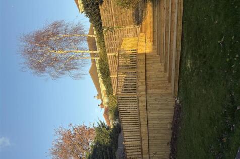 Rear decked Area