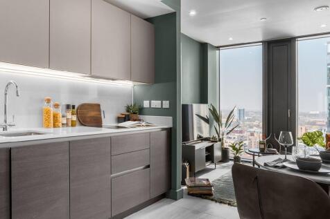 Living & Kitchen 3