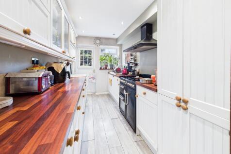 CAM05192G0-PR0167-STILL012