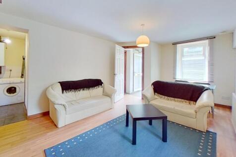 4 Bedroom House in CF37 1SL