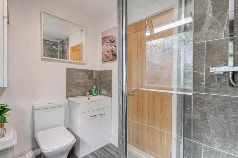 23 Cann Hall Drive-13.jpg