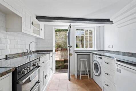 LE002 interior-11.jpg