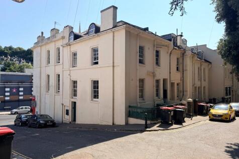 1 Bedroom Terraced in TQ1 1DT