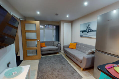 5 Bedroom House in B29 7DE