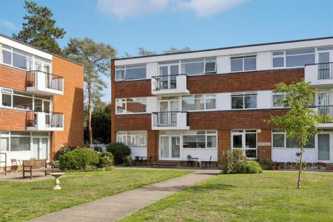 Shollershott Hall 44-023.jpg