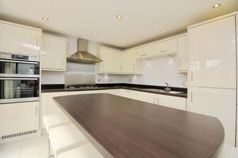 cdc6e172-Kitchen