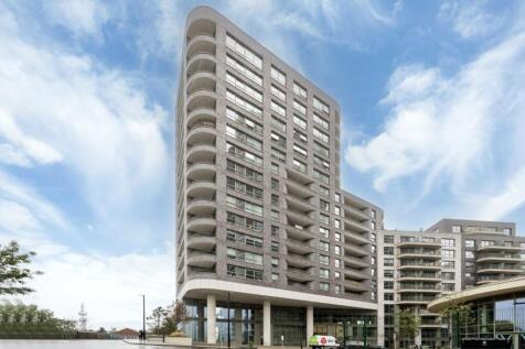 A modern two bedroom apartment in a new development with free Wi-fi. The property has a private balcony, access to a communal roof terrace, lift access and concierge.