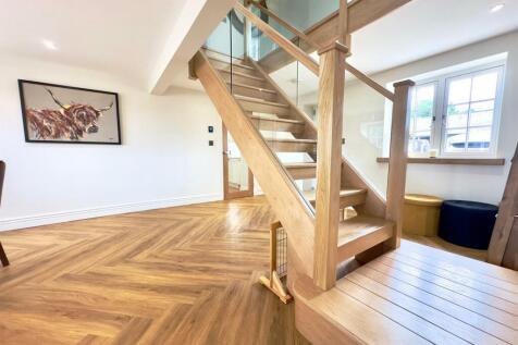 Entrance/Dining Hall