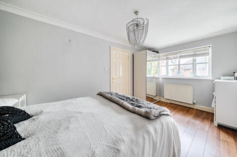 1330752-12-689097...