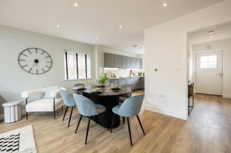 Millside Grange, 3 bedroom show home, dining