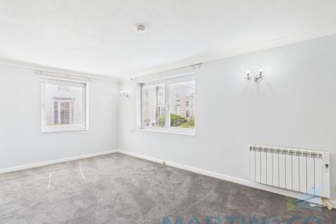 Living Room Pic 1