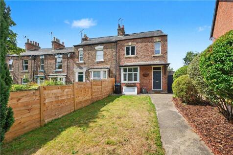3 Bedroom Terraced in HG4 1HT