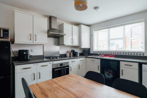 Kitchen / Breakfast Room