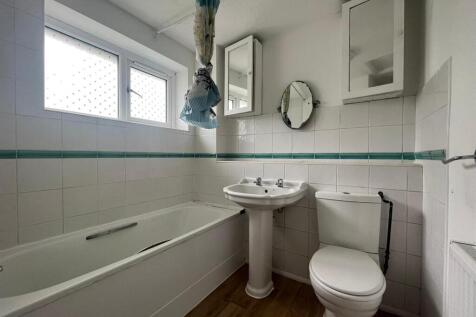 Bathroom.jpg