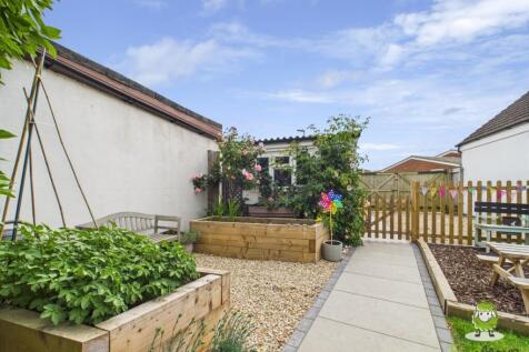 CAM03778G0-PR0235-STILL028