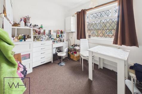 CAM04980G0-PR0117-ST