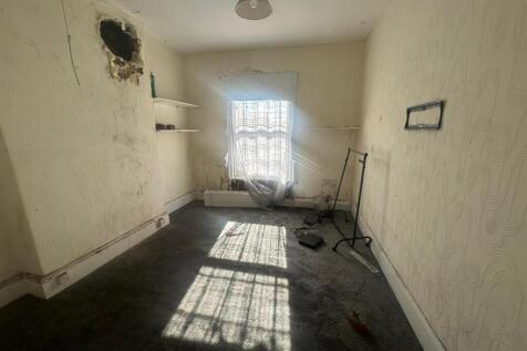 WhatsApp Image 2025-11-17 at 16.16.41 (4).jpeg