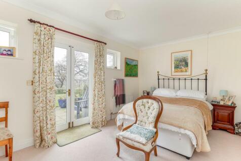 Master Bedroom - C.jpg