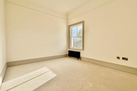 All fitted with cream coloured carpets