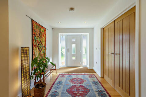 8682999-interior0...