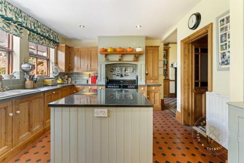 Ninian Road, Roath, Hern Crabtree (18).jpg