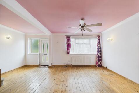 CAM02023G0-PR0145-STILL020