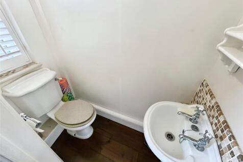 Downsairs Wc