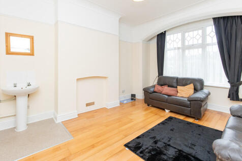 Living Room/ Bedr...