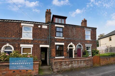Spacious Four Bedroom Terraced Property with Loft